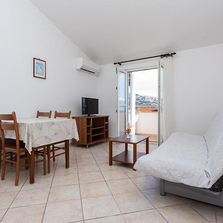 Apartments Crnekovic I Zarok Baska  Exterior photo