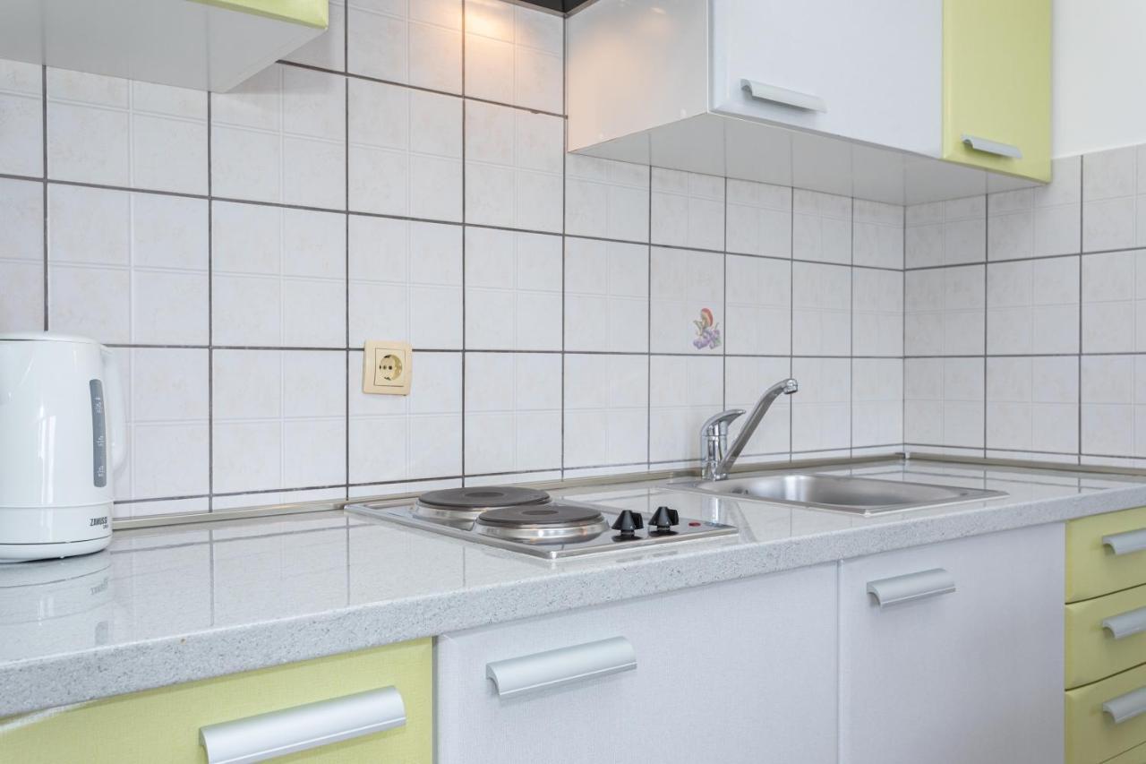 Apartments Crnekovic I Zarok Baska  Exterior photo