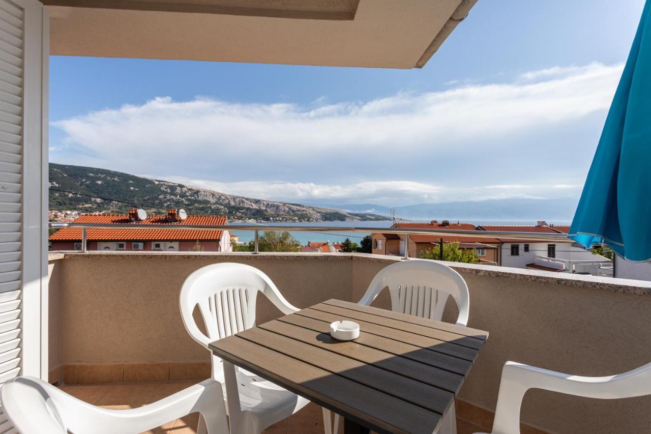 Apartments Crnekovic I Zarok Baska  Exterior photo