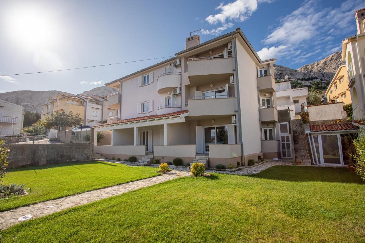 Apartments Crnekovic I Zarok Baska  Exterior photo