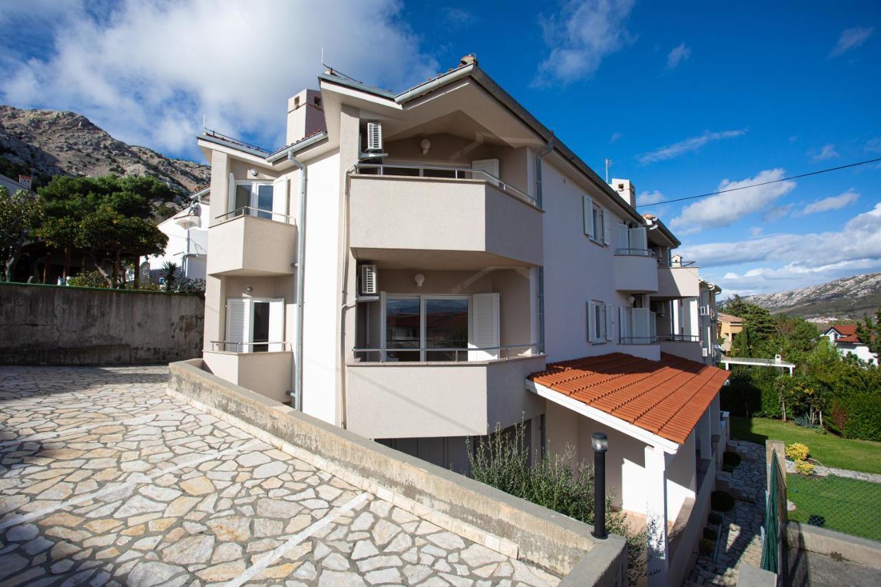 Apartments Crnekovic I Zarok Baska  Exterior photo